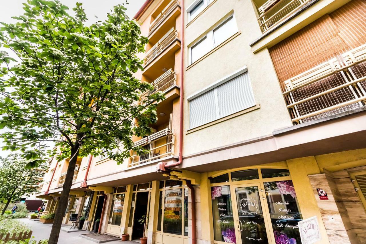 Bpr Hello Hollo Apartment Boedapest Buitenkant foto