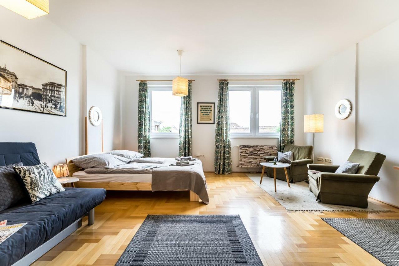 Bpr Hello Hollo Apartment Boedapest Buitenkant foto